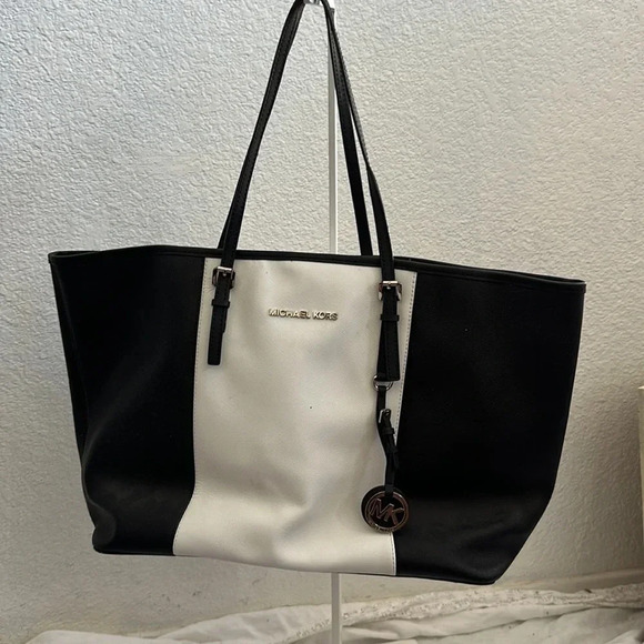 Black & white Michael Kors purse - Picture 1 of 5